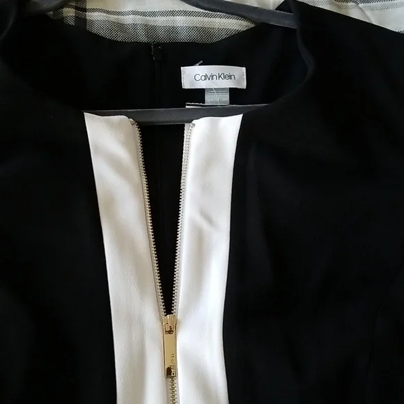 Women's dress - Picture 4 of 8